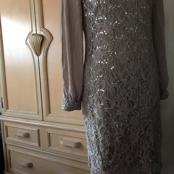 SCARLETT long split sleeve open back lace and sequin dress Taupe 14T - Picture 4 of 5